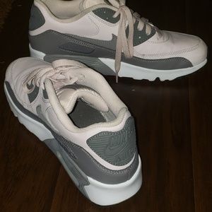 Nike Shoes - Nike Air Max Nike Shoes - Nike Air Max